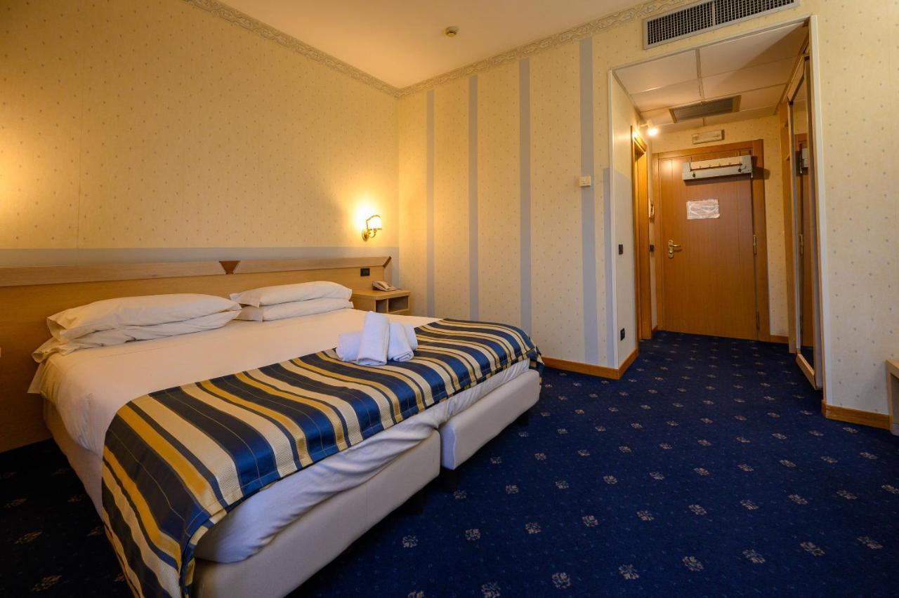 Hotel Torre Di Pratolungo ローマ エクステリア 写真