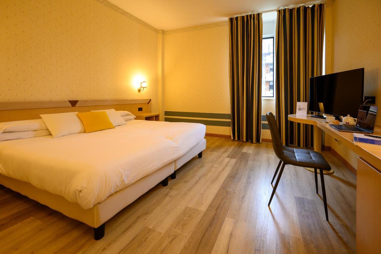 Hotel Torre Di Pratolungo ローマ エクステリア 写真